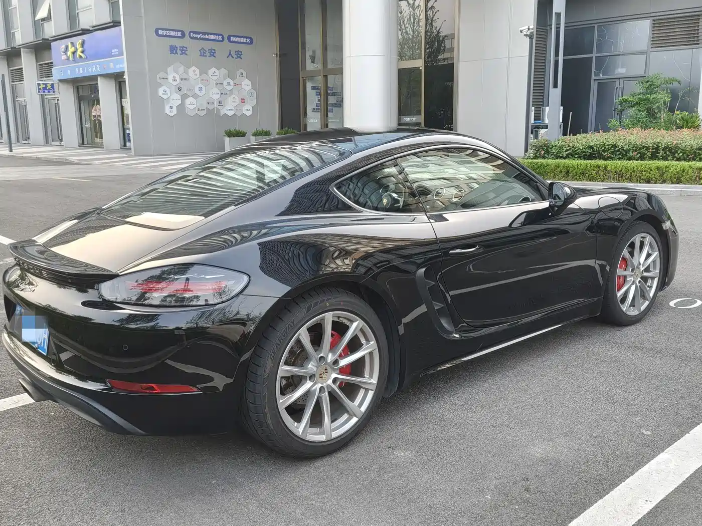 Porsche 718 2018 Cayman 2.0T фото 7