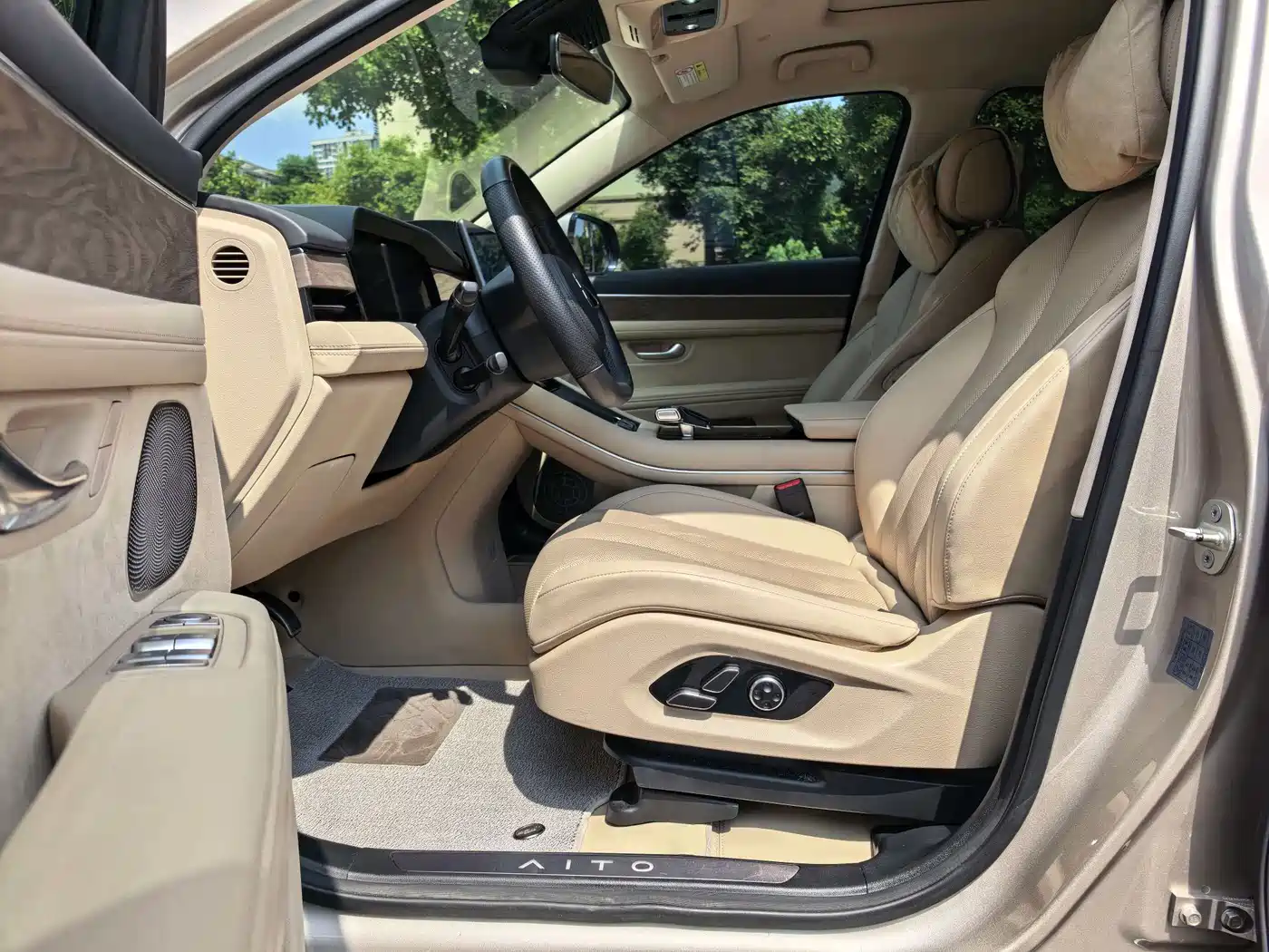 AITO Wenjie AITO M7 2022 1.5T RWD Comfort Edition фото 7