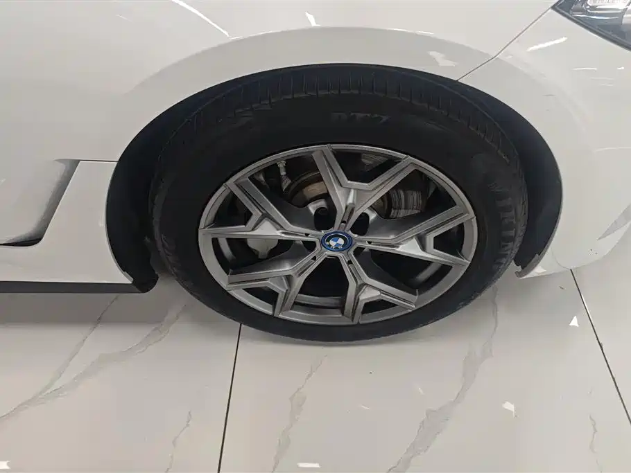 BMW i3 2024 eDrive 35 L фото 6