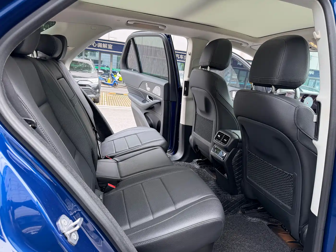 Mercedes-Benz GLE 2020 Facelift GLE 450 4MATIC Luxury фото 15
