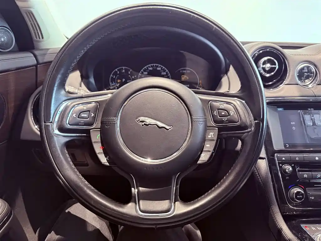 Jaguar XJ 2017 2016 XJL 2.0T 2WD Elegance Business Edition