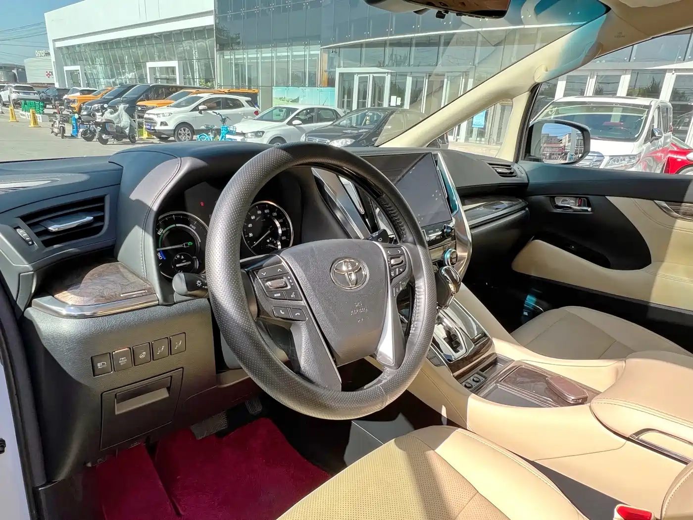 Toyota Alphard 2020 Hybrid 2.5L Premium Edition фото 5