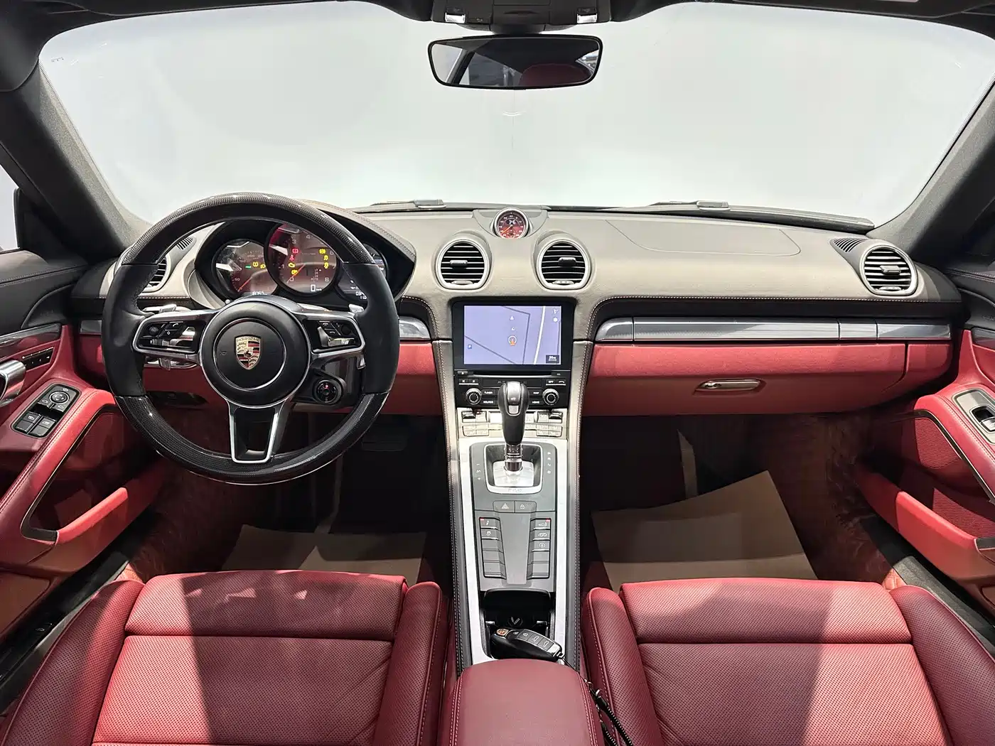 PORSCHE 718