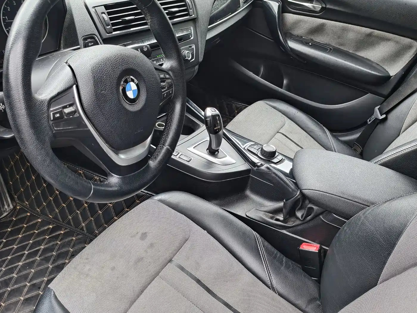 BMW 1 Series (Import) 2013 Facelift 116i Urban Model фото 8