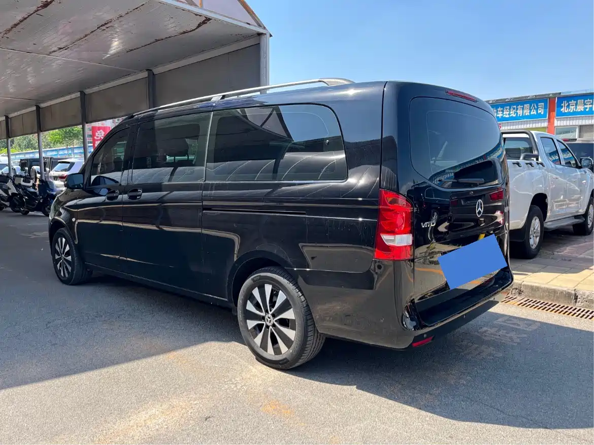 Mercedes-Benz Vito 2024 2.0T Business 7-Seater фото 6