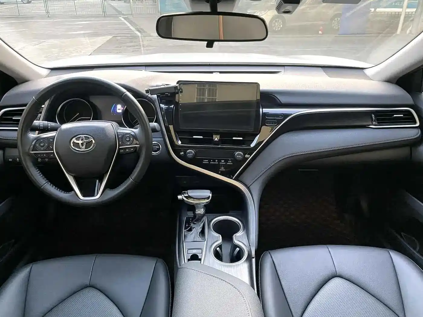 Toyota Camry 2021 2.0G Luxury Edition фото 13