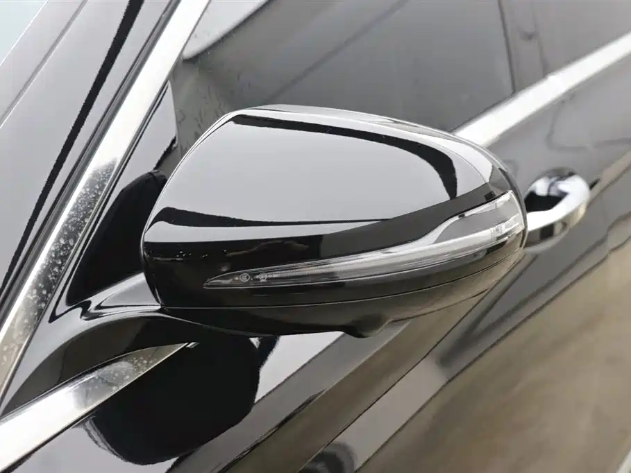 Mercedes-Benz E-Class 2023 E 300 L Fashion фото 29
