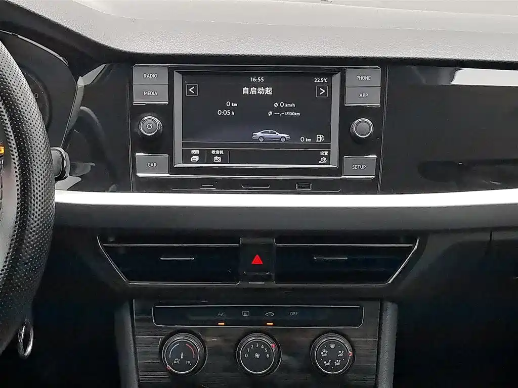 Volkswagen Lavida 2019 1.5L Manual Comfort Edition China VI фото 12