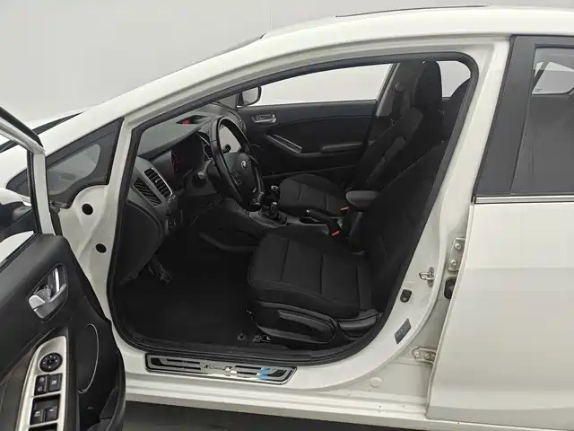Kia K3 2015 1.6L Manual GLS фото 13