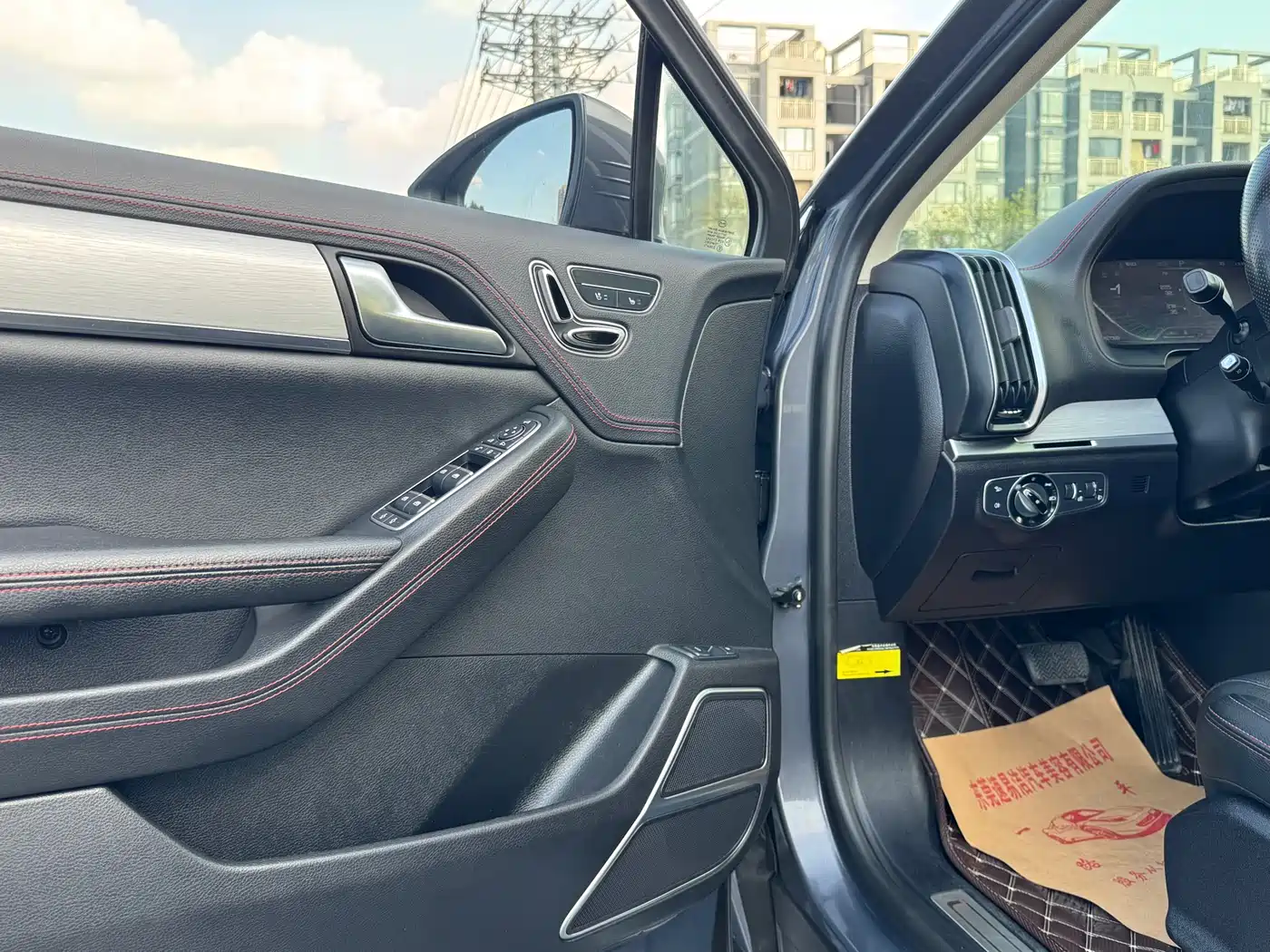 BYD Tang New Energy 2018 DM 2.0T AWD Smart Connection Enjoy Edition 7-Seater China V фото 9