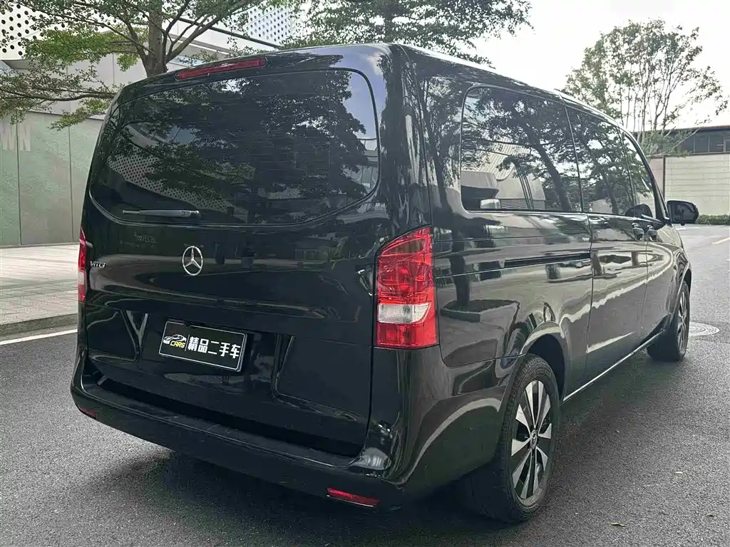 Mercedes-Benz Vito 2021 2.0T Elite 7-Seater фото 7