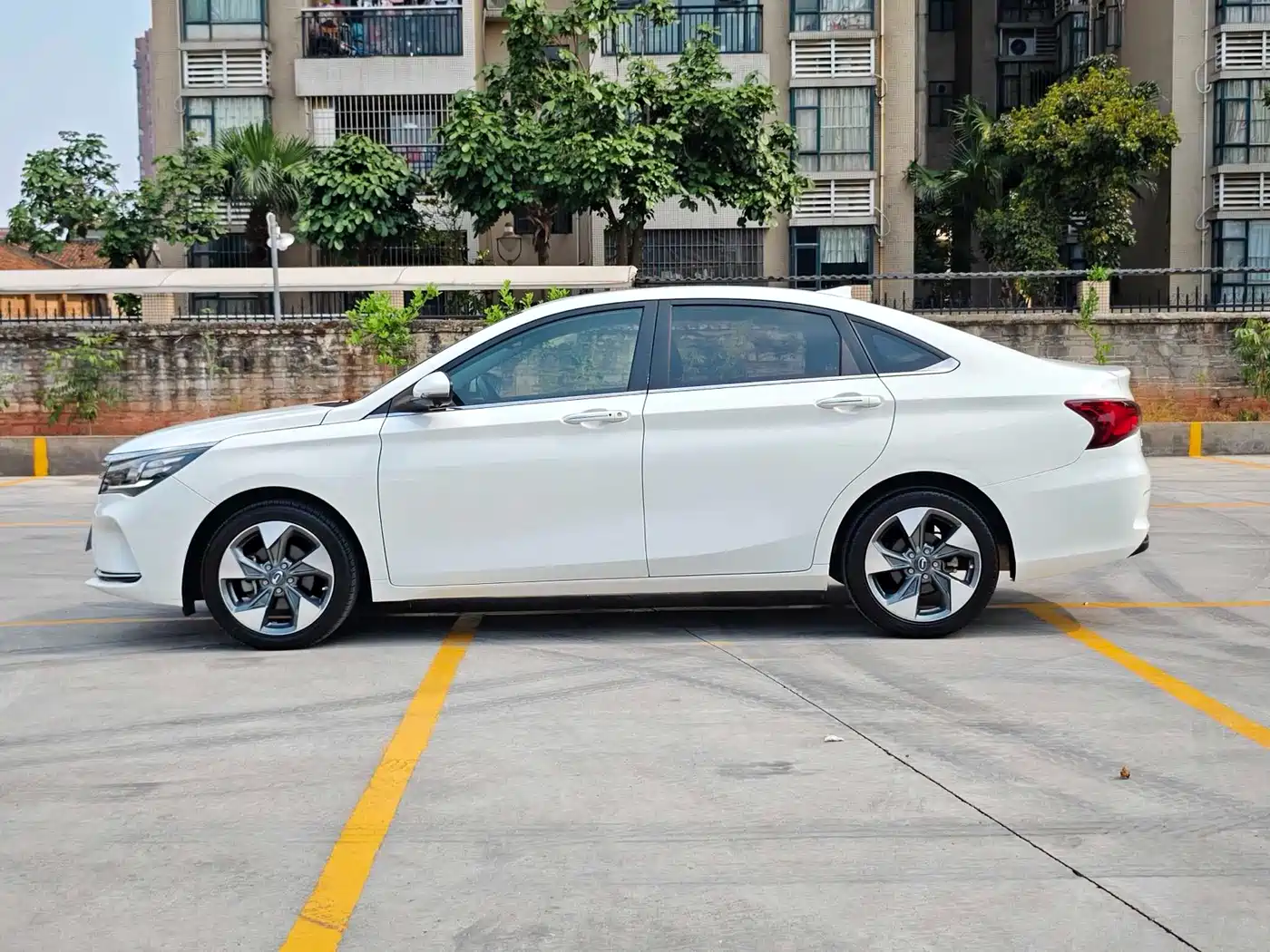 GAC Trumpchi Trumpchi GA4 2018 200T Automatic Exclusive фото 8