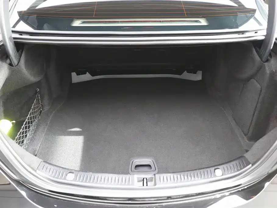Mercedes-Benz E-Class 2023 E 300 L Fashion фото 32