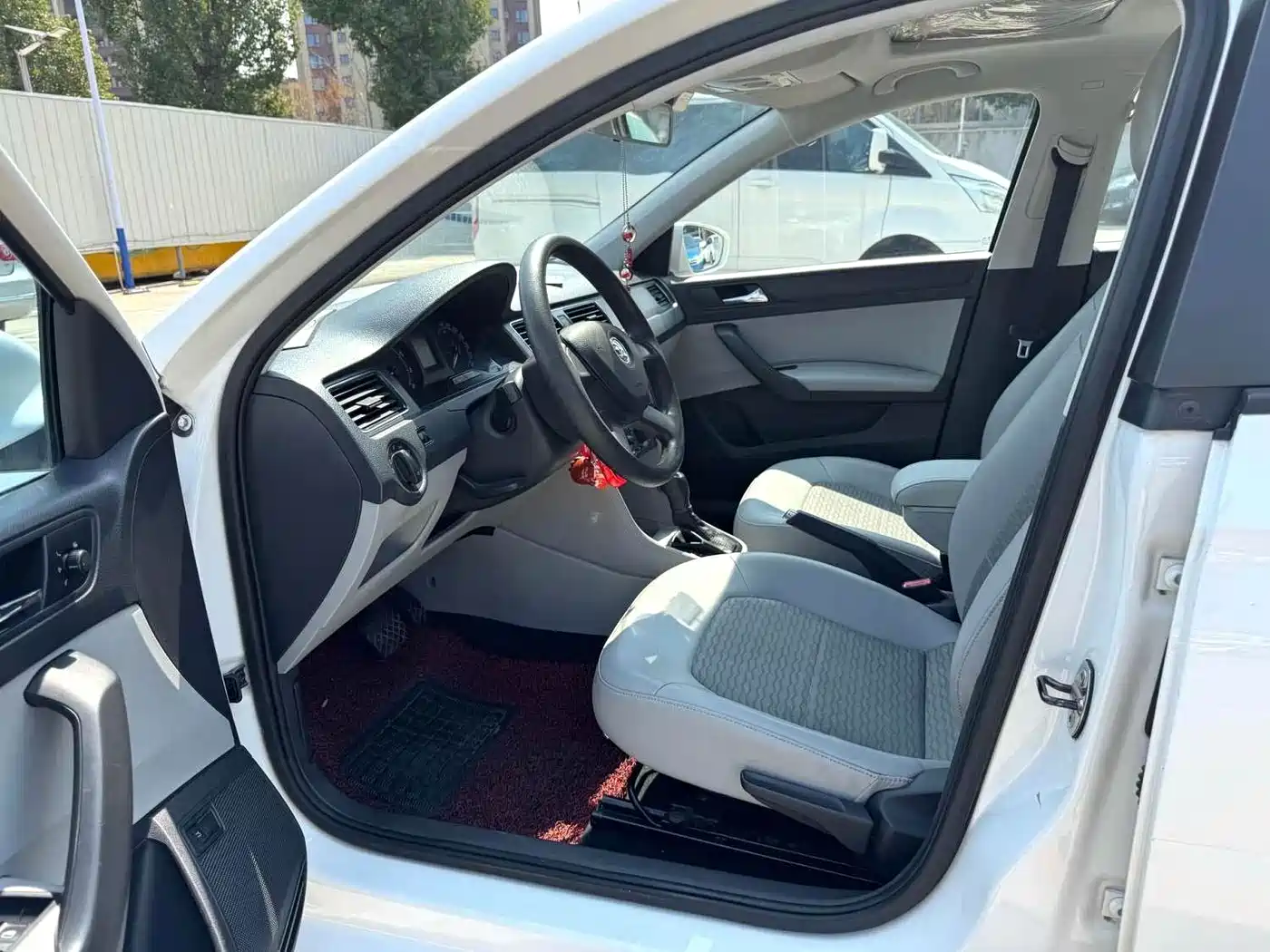 Škoda Rapid 2013 1.6L Automatic Preferred фото 7
