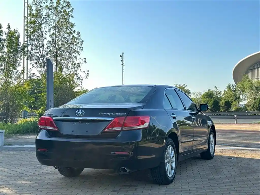 Toyota Camry 2013 200E Classic Elite Edition фото 4
