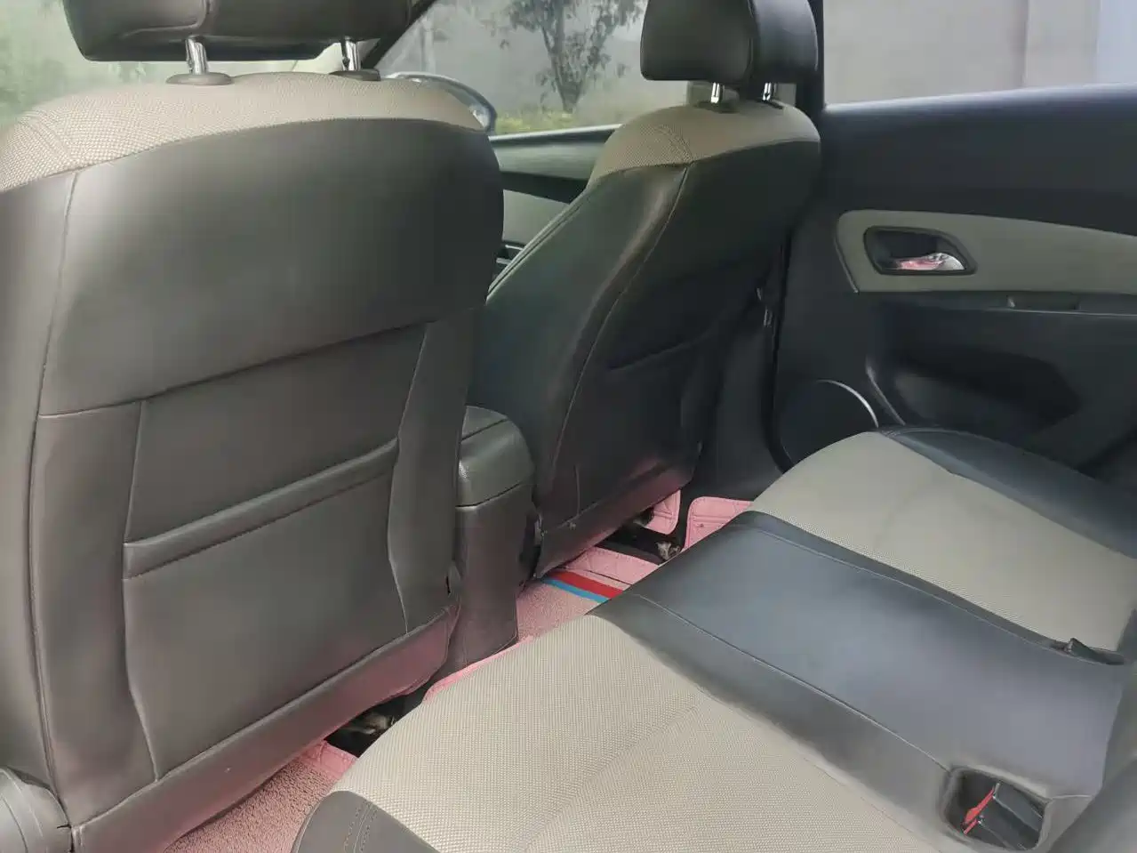 Chevrolet Cruze 2013 Model 1.8L SE AT фото 5