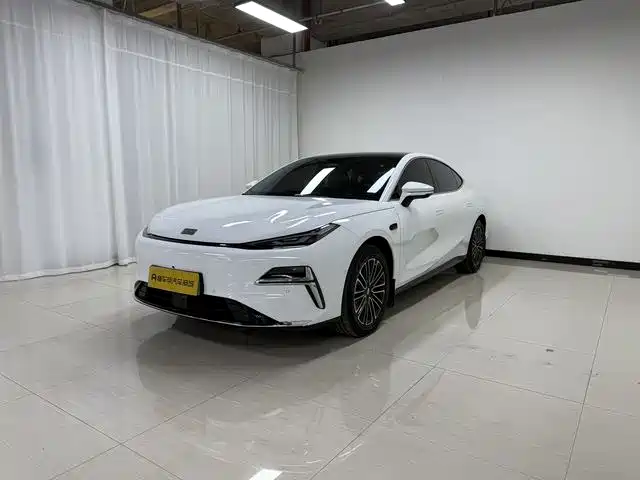 Geely Galaxy Galaxy Xingyao 8 2025 130km EM-i Premium Edition