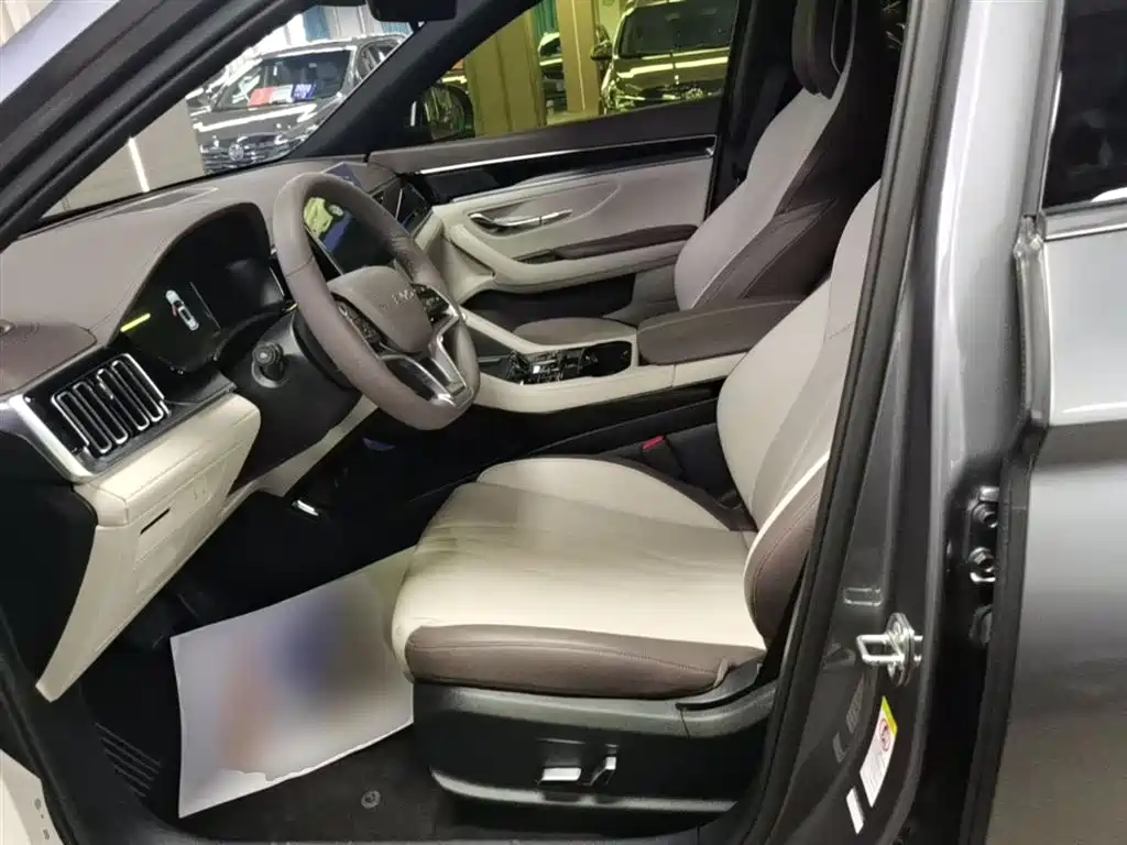BYD Song PLUS PHEV 2025 DM-i 112KM Honor фото 15