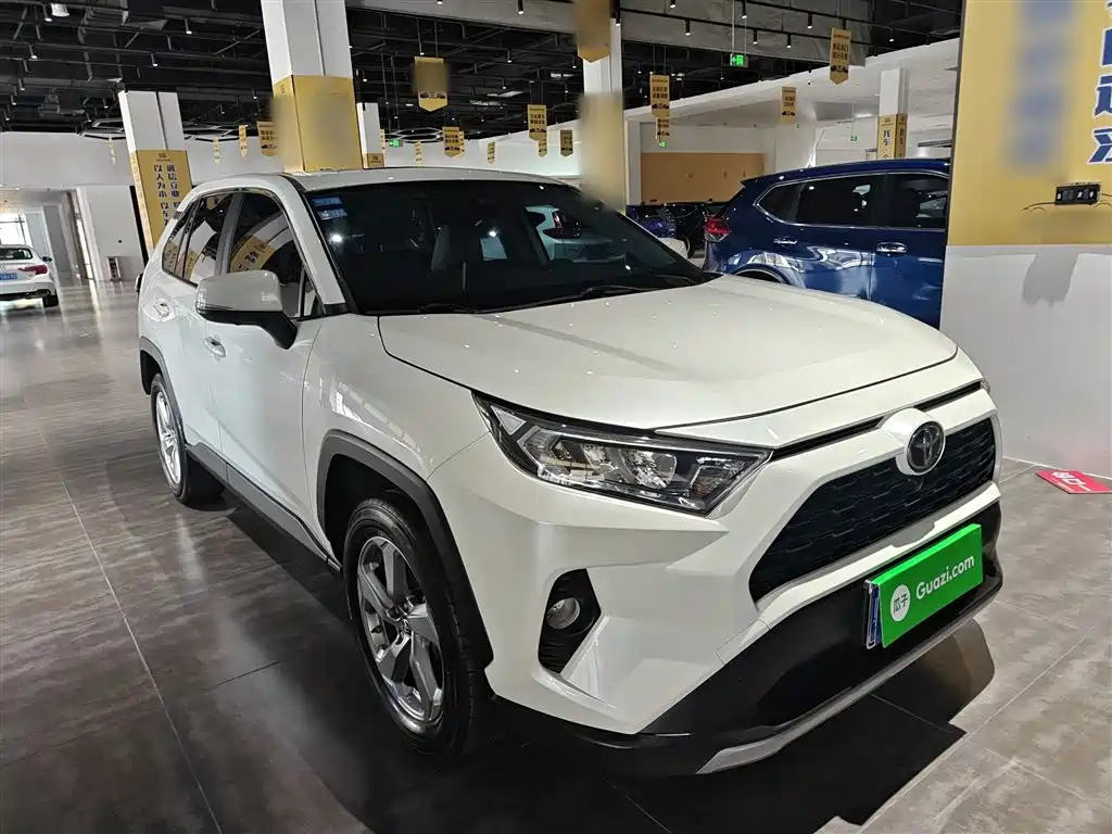 Toyota RAV4 Rongfang 2020 2.0L CVT 2WD Trend Edition фото 4