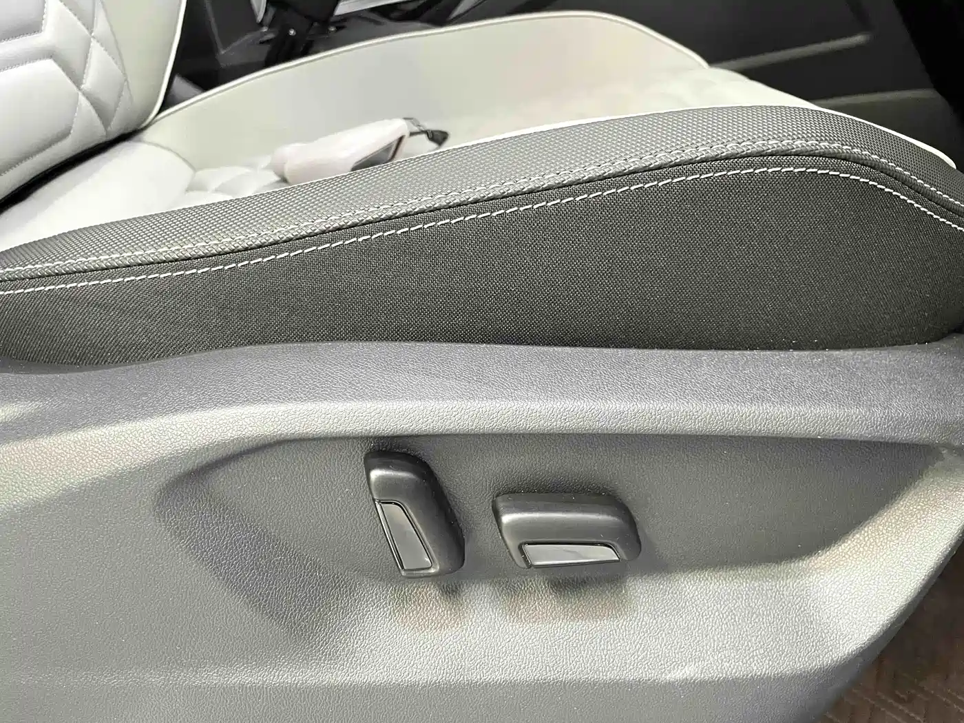 Volkswagen Tayron 2023 280TSI 2WD Luxury Plus Advanced Edition фото 19