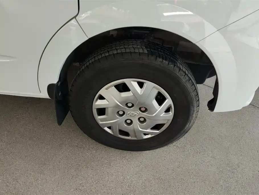 SAIC Maxus Xintu V80 2025 PRO Aoyun 2.0T AMT Short Wheelbase Medium Roof 5/6-Seater фото 6
