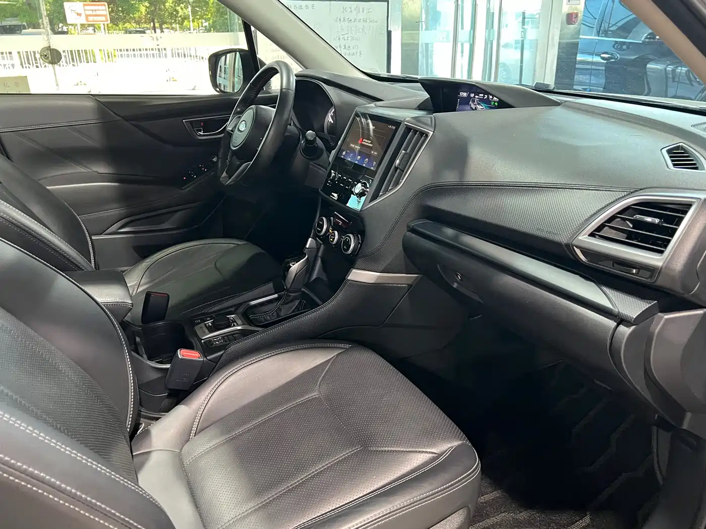 Subaru Forester 2019 2.0i Luxury Edition EyeSight фото 24