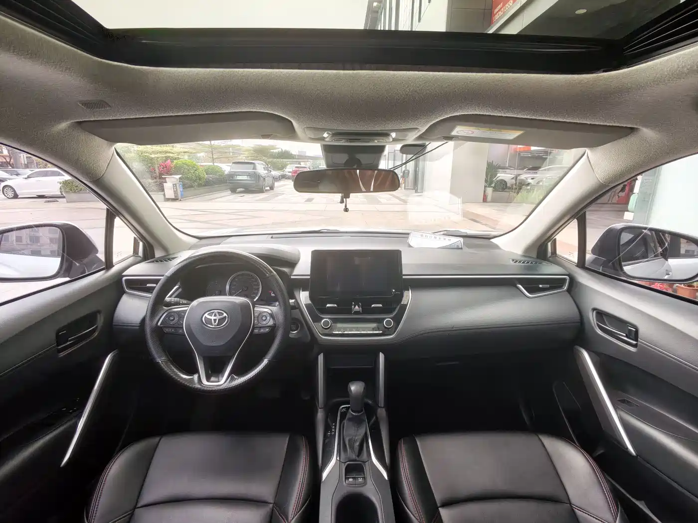 Toyota Frontlander 2022 2.0L CVT Leading Edition фото 14
