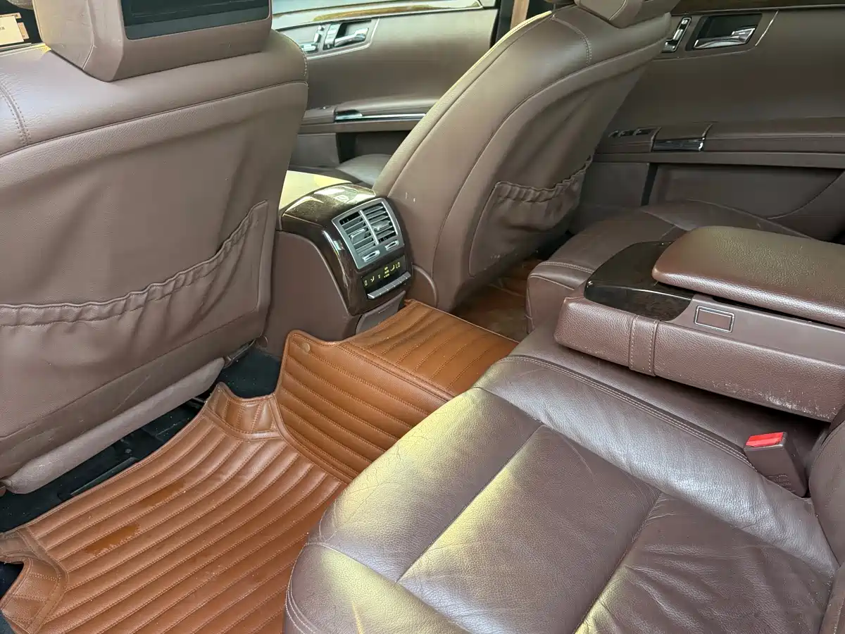 Mercedes-Benz S-Class 2012 S 300 L Luxury Grand Edition фото 8