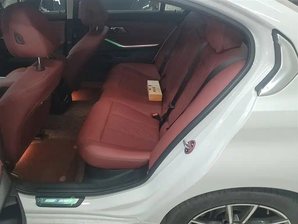 BMW 3 Series 2025 325Li M Sport Package фото 17