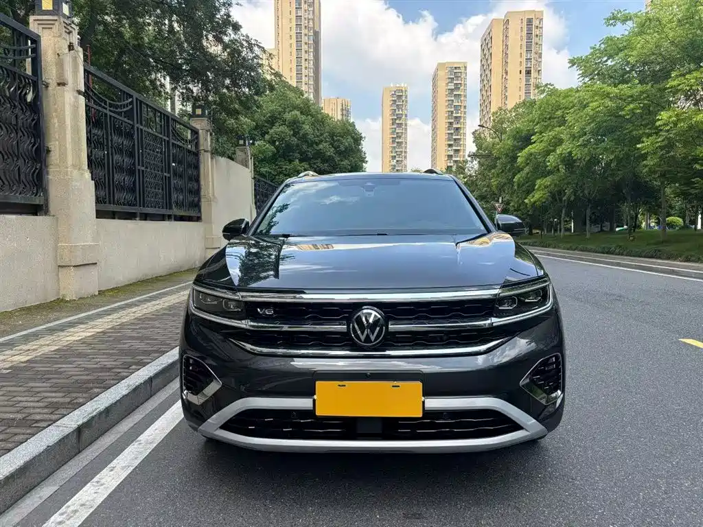 Volkswagen Talagon 2023 Facelift 530TSI 4WD Flagship Victory Pro Edition 6-Seater фото 2