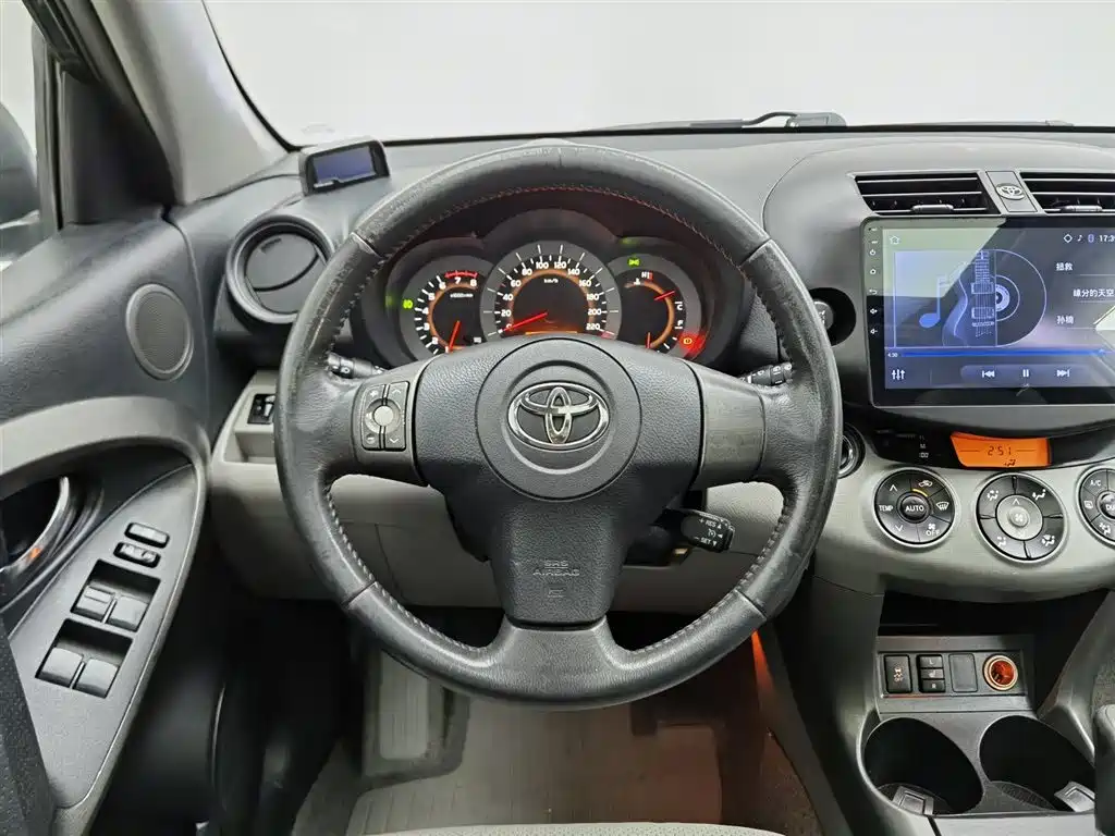 Toyota RAV4 Rongfang 2009 2.4L Automatic Luxury Edition фото 11