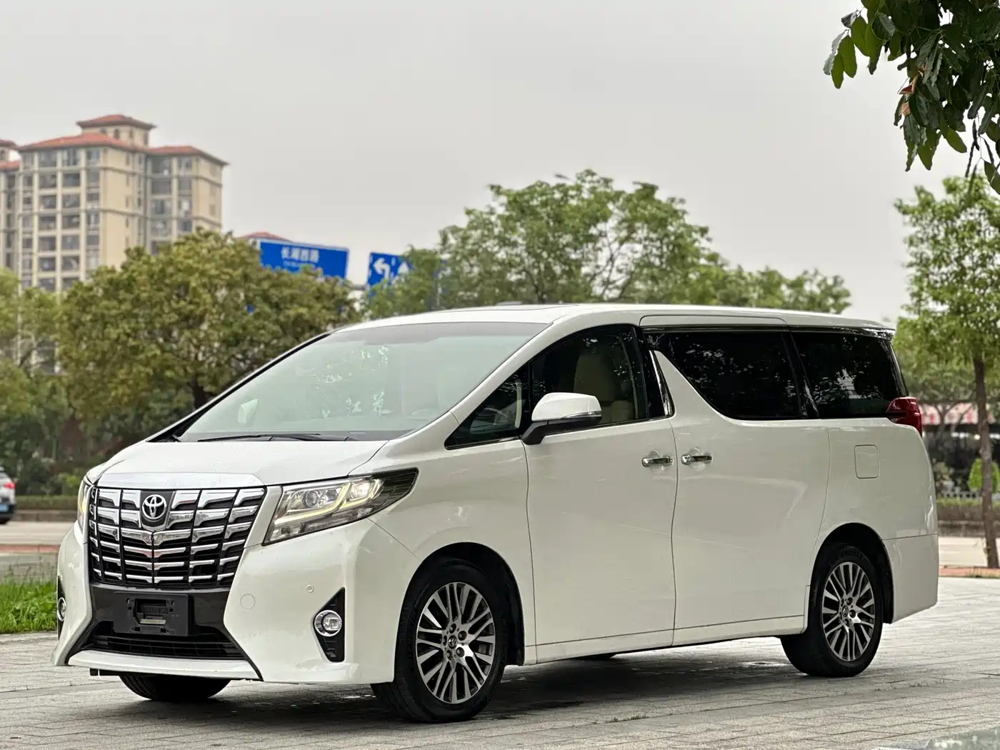 Toyota Alphard 2015 3.5L Luxury Edition