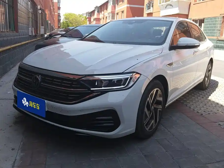 Volkswagen Sagitar 2024 300TSI DSG Surpass Edition