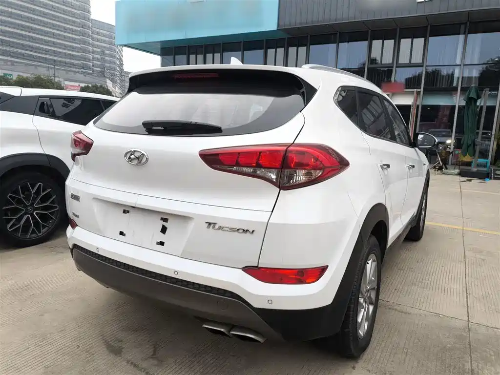 Hyundai Tucson 2015 1.6T Dual Clutch 2WD Smart фото 5