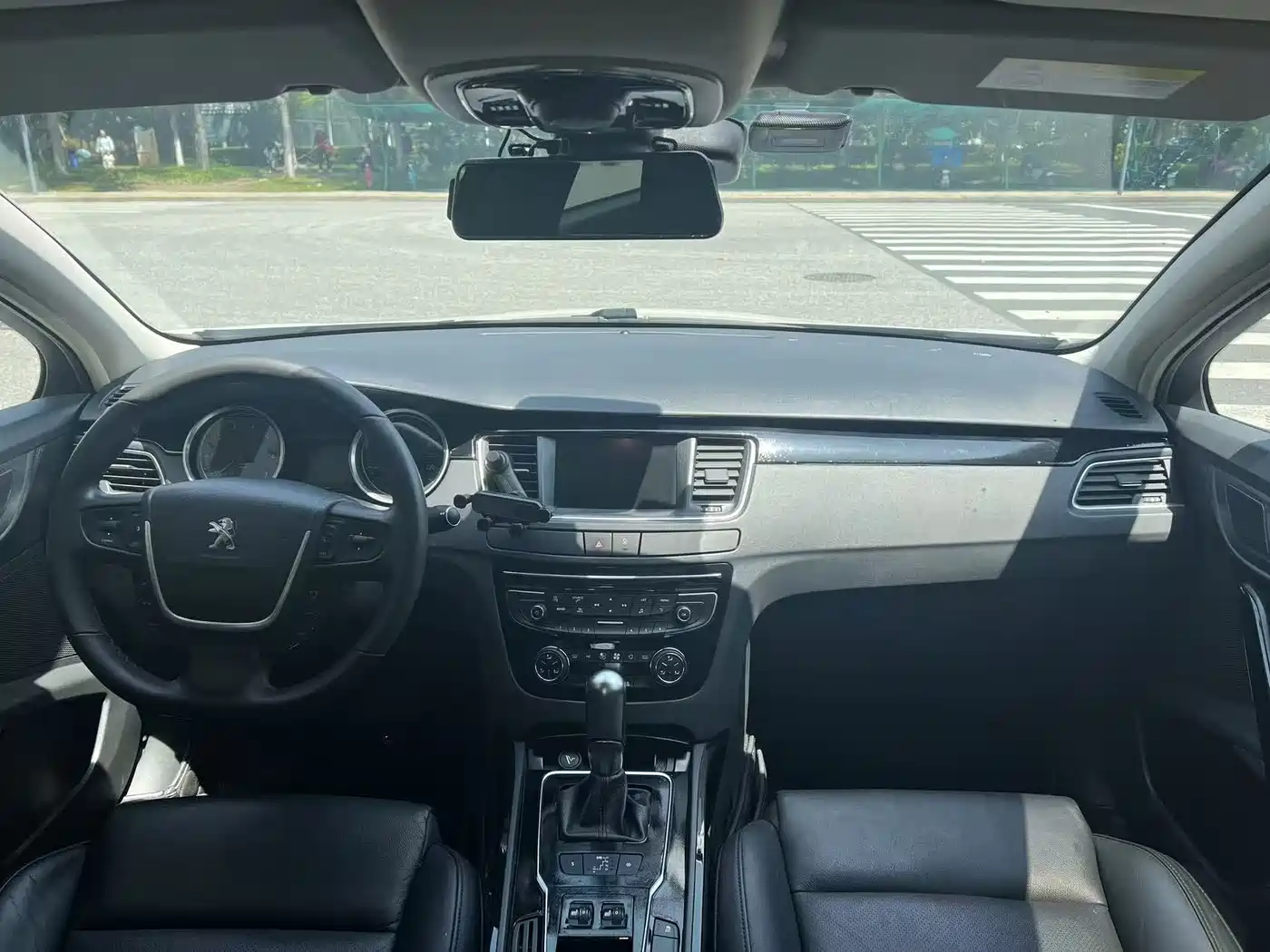 Peugeot 508 2015 1.6THP Auto Excellence Edition фото 16