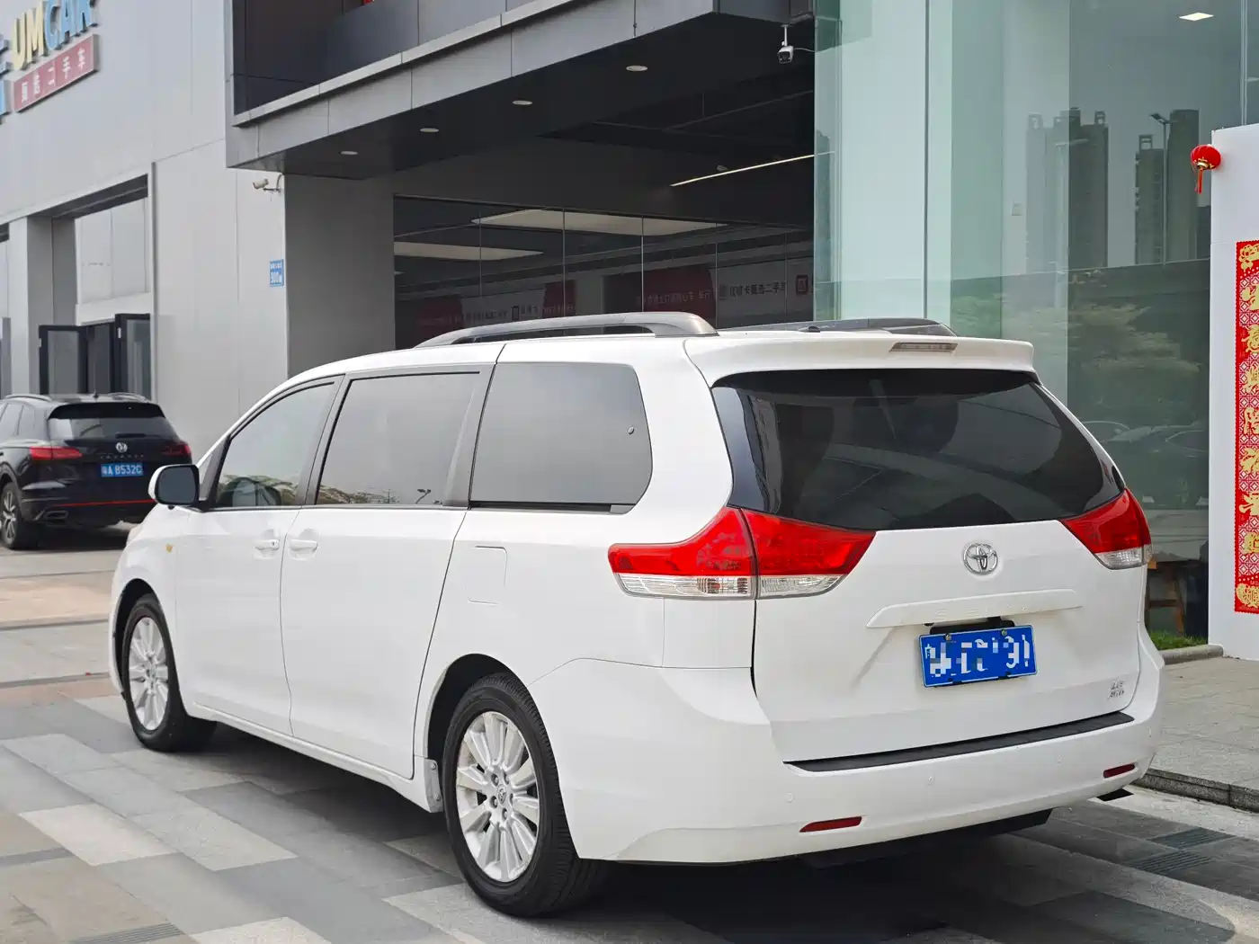 Toyota Sienna 2013 3.5L 4WD Automatic фото 5