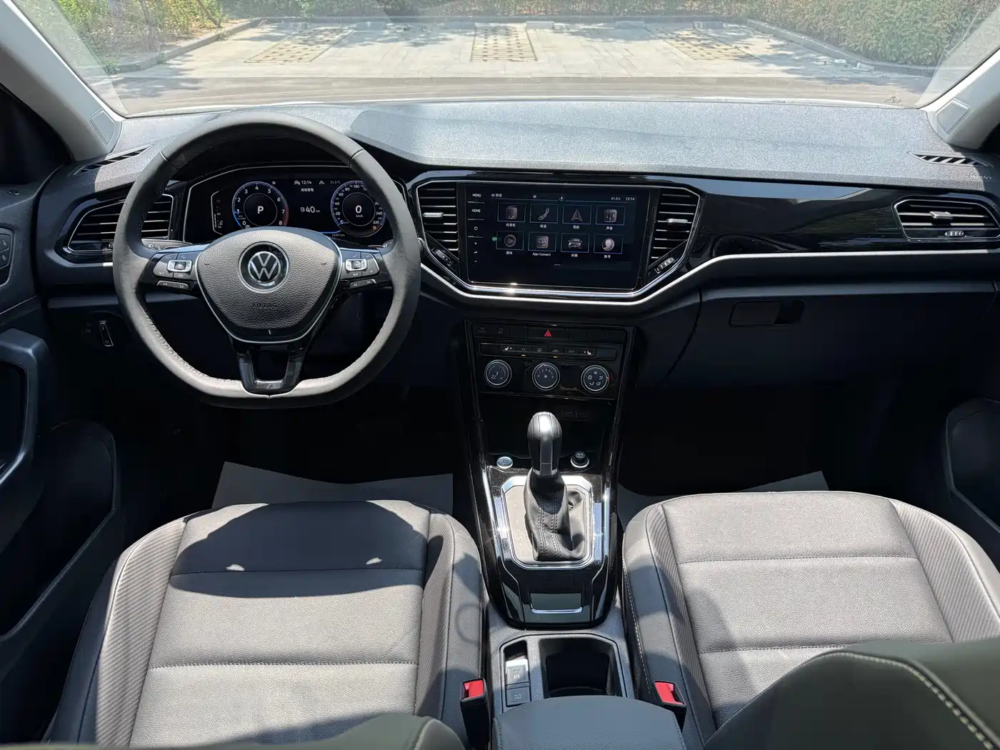 Volkswagen T-ROC 2021 280TSI DSG 2WD Comfort Smart Connect Edition фото 16