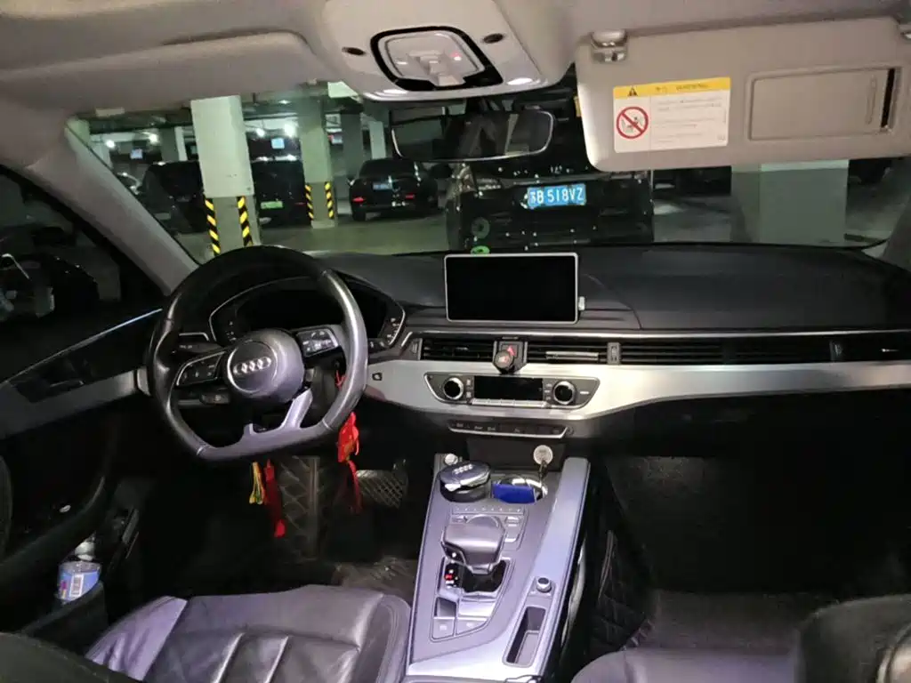 Photo 12 - Audi A4L