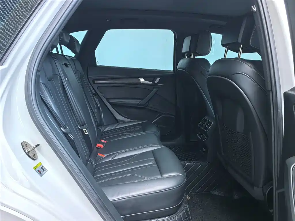 Audi Q5L 2024 Model 45 TFSI Premium Dynamic фото 15
