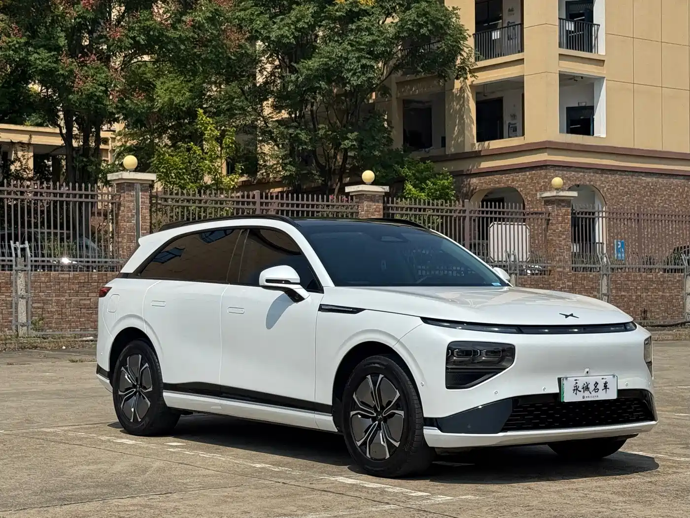 Фото 3 - XPeng G9