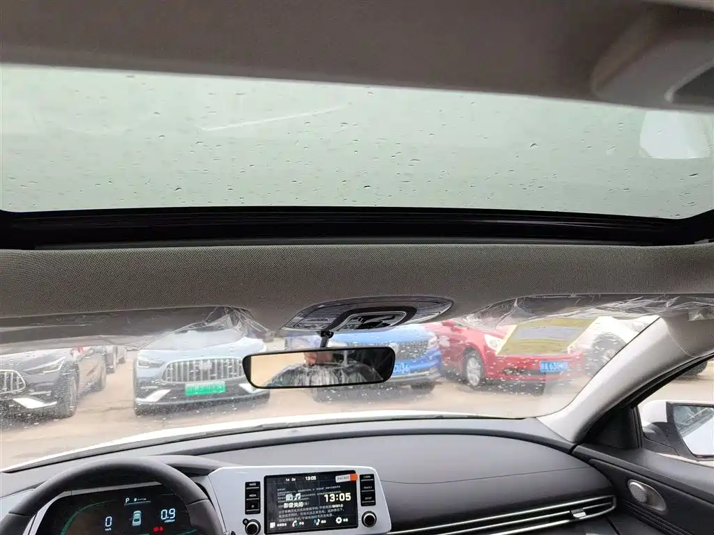 MODERN ELANTRA