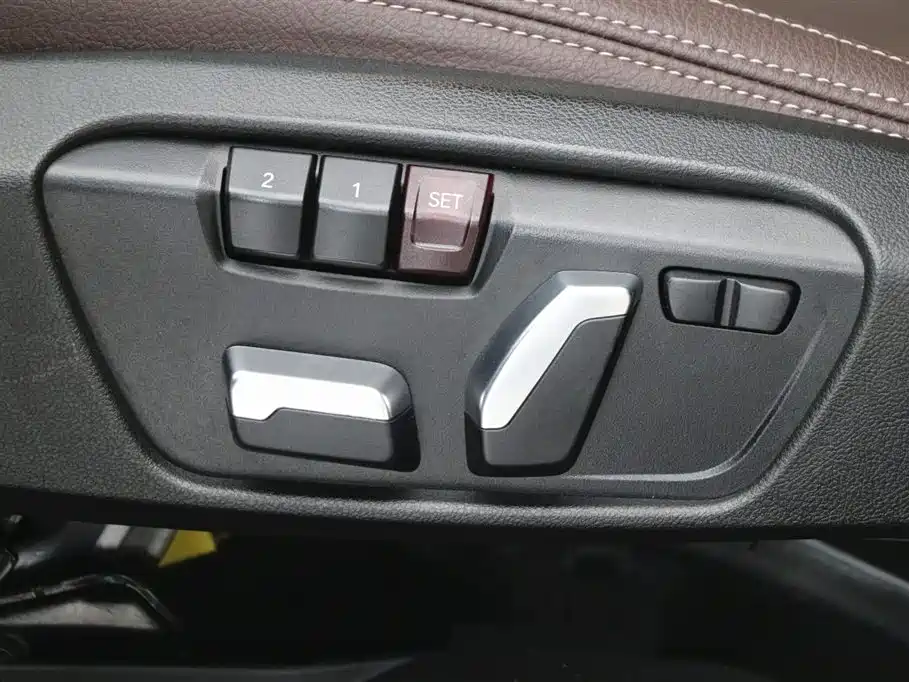BMW X1 2022 sDrive25Li Leading фото 19