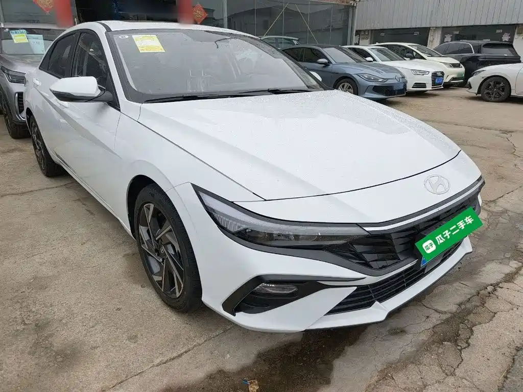MODERN ELANTRA