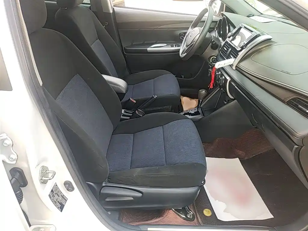 Toyota YARiS L Zhi Xuan 2015 1.5E Auto Charming Edition фото 25