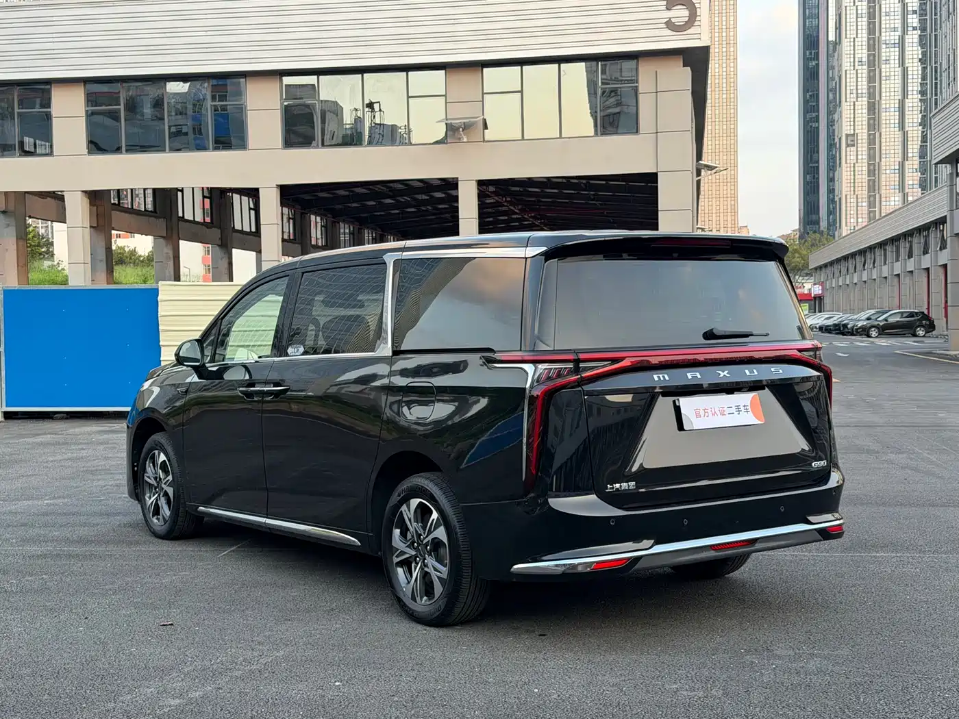 SAIC Maxus Maxus G90 2024 2.0T Galaxy 7-Seater фото 12