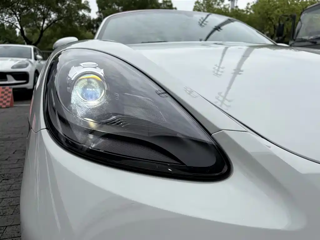 Porsche 718 2022 Boxster 2.0T фото 12