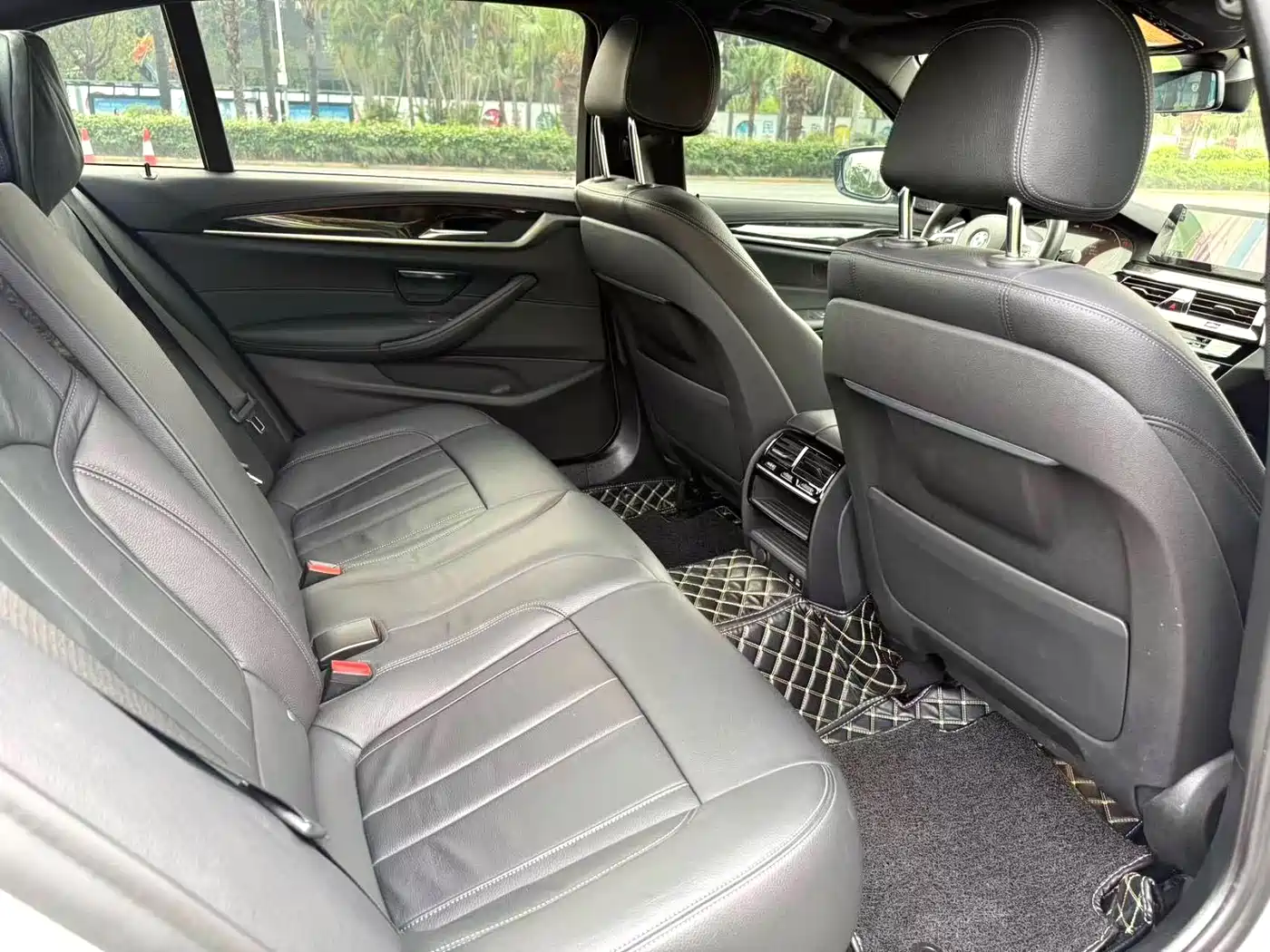 BMW 5 Series 2020 530Li Leading M Sport Package фото 8