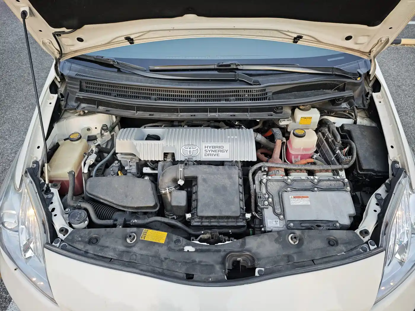 Toyota Prius 2013 2012 1.8L Luxury