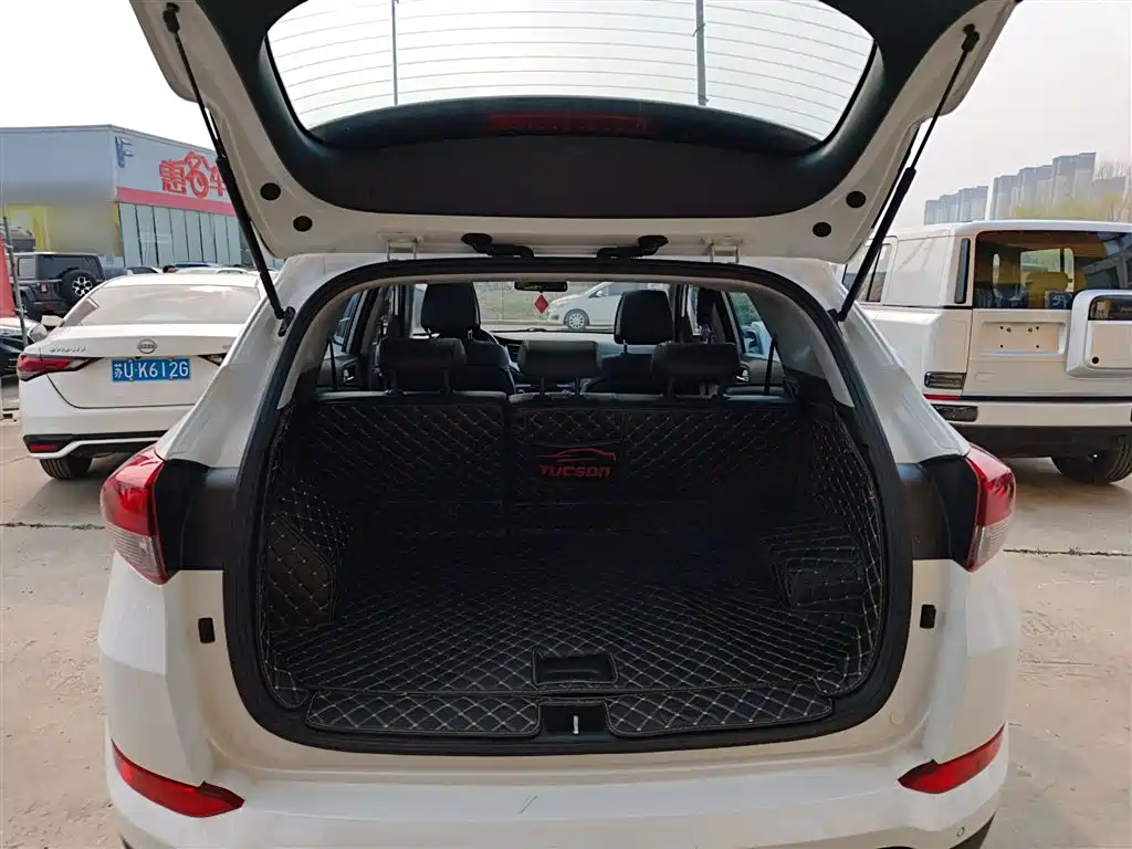Hyundai Tucson 2018 1.6T DCT 2WD 15th Anniversary Special Edition фото 15