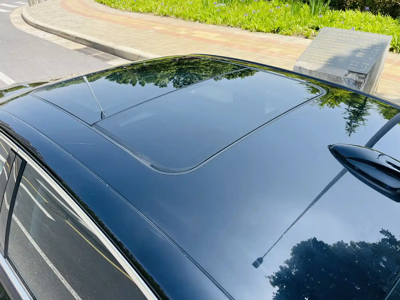Hongqi H5 2024 1.5T DCT Smart Connect Flag Rhythm Edition фото 22